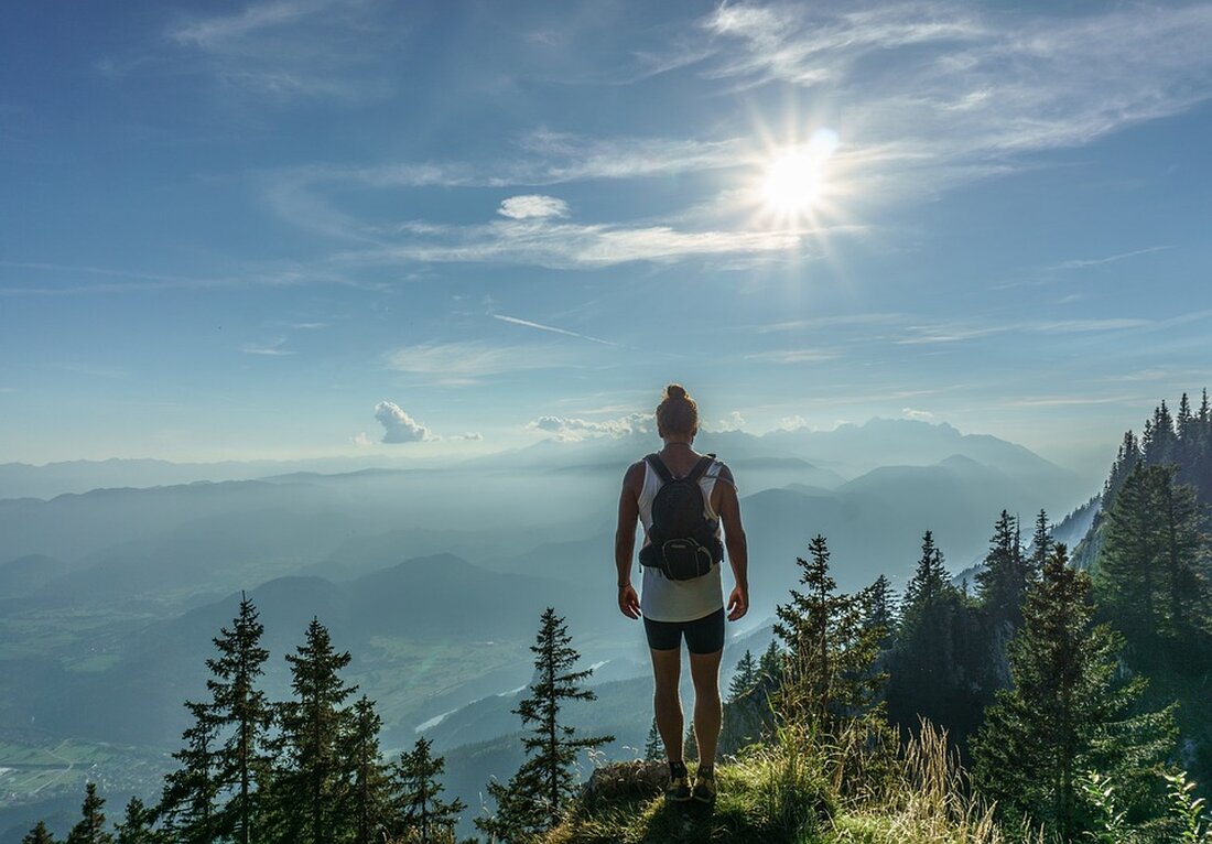 Die Top 10 Sehenswürdigkeiten in Buckow Willkommen in Buckow, einer der schönsten Regionen Deutschlands, die voller Sehenswürdigkeiten und Abenteuer steckt. Dieser Artikel wird Ihnen die Top 10 Sehenswürdigkeiten in Buckow vorstellen und Ihnen einen kleinen Einblick in die Schönheit der Region geben. 1. Buckower Schloss Das Buckower Schloss ist eine der bekanntesten Sehenswürdigkeiten in Buckow. Es befindet sich auf einem Hügel über dem Dorf und bietet eine spektakuläre Aussicht auf die umliegende Landschaft. Das Schloss wurde im 17. Jahrhundert erbaut und ist ein wunderschönes Beispiel für die barocke Architektur der Zeit. Heute können Besucher das Schloss besuchen und die historischen &hellip;