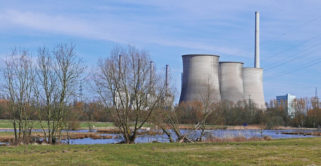 Willkommen in Hamm Hamm ist eine schöne Stadt in Nordrhein-Westfalen, Deutschland. Es liegt im Ruhrgebiet und ist ein beliebtes Touristenziel. In Hamm gibt es viele Sehenswürdigkeiten, die man sich ansehen kann. Egal, ob Sie ein Tourist sind oder ein Einheimischer, die besten Sehenswürdigkeiten in Hamm werden Sie begeistern. Hamm-Stadthalle Die Hamm-Stadthalle ist eines der beliebtesten Sehenswürdigkeiten in Hamm. Es ist ein großer Veranstaltungsort, der für verschiedene Veranstaltungen wie Konzerte, Messen, Sportveranstaltungen und vieles mehr genutzt wird. Es hat auch ein Restaurant, ein Café und eine Bar, die alle Besucher begrüßen. Hamm-Museum Das Hamm-Museum ist ein weiteres beliebtes Sehenswürdigkeit in Hamm. …