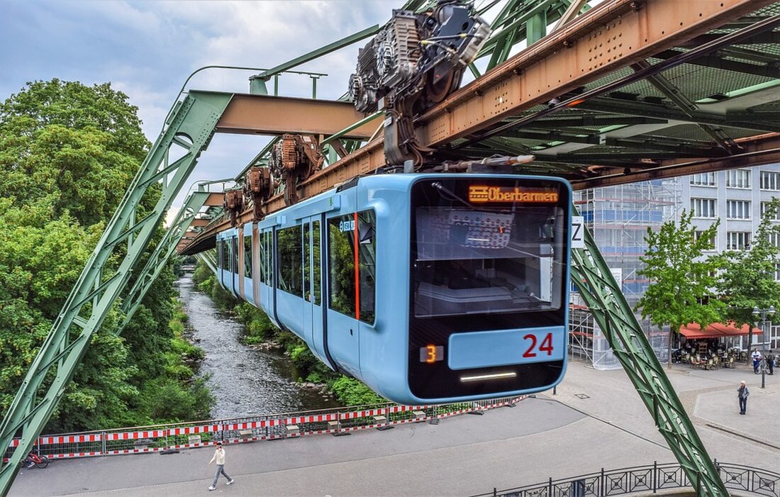 Entdecke die Top Sehenswürdigkeiten in Wuppertal – Ein Besuch lohnt sich! Wuppertal ist eine wunderschöne Stadt im Herzen des Bergischen Landes in Nordrhein-Westfalen. Sie ist bekannt für ihre vielen Sehenswürdigkeiten, die es zu entdecken gilt. Egal, ob Sie ein Einheimischer oder ein Tourist sind, ein Besuch in Wuppertal lohnt sich auf jeden Fall. Hier erfahren Sie, welche Sehenswürdigkeiten Sie in Wuppertal nicht verpassen sollten. Bergische Museumsbahnen Die Bergische Museumsbahnen sind ein beliebtes Ausflugsziel in Wuppertal. Die Museumsbahnen bestehen aus zwei verschiedenen Strecken, die durch das Bergische Land führen. Die erste Strecke ist die Wuppertal-Vohwinkel-Radevormwald-Strecke, die durch das Wuppertal-Tal führt. Die …