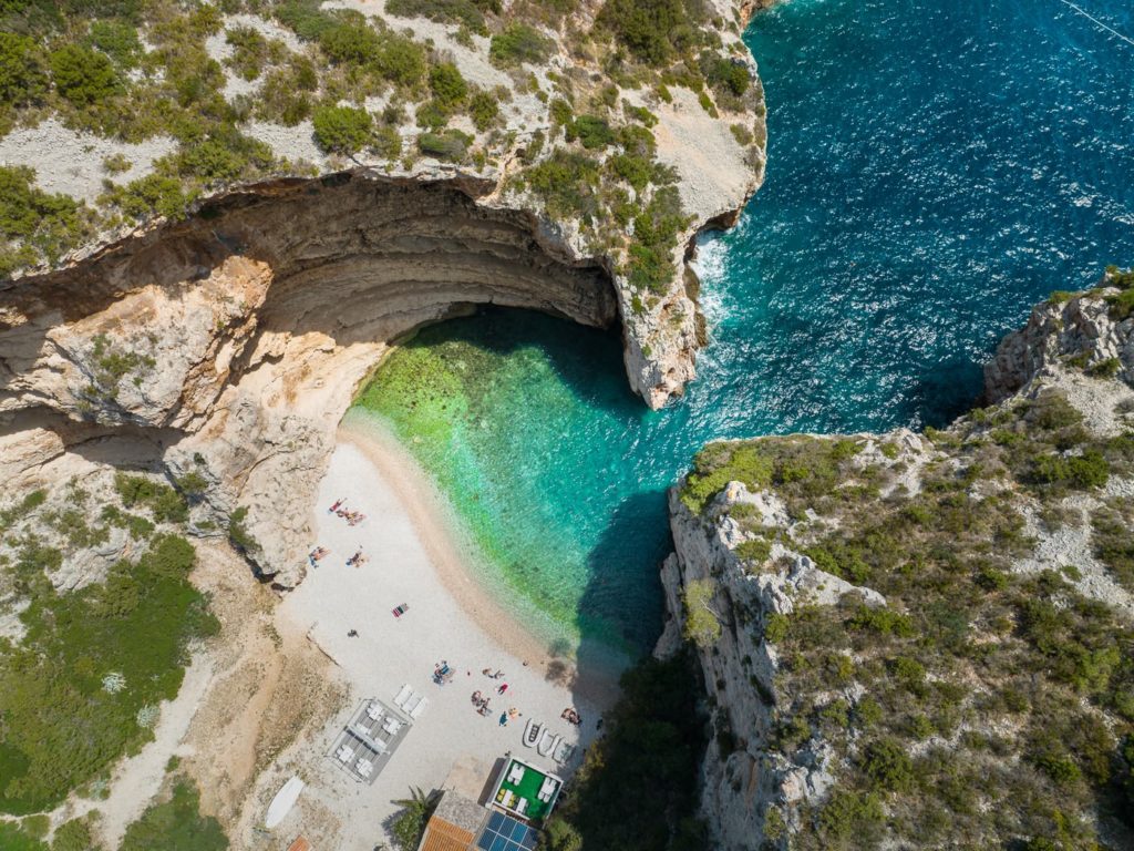 Bucht Stiniva auf Vis, Kroatien