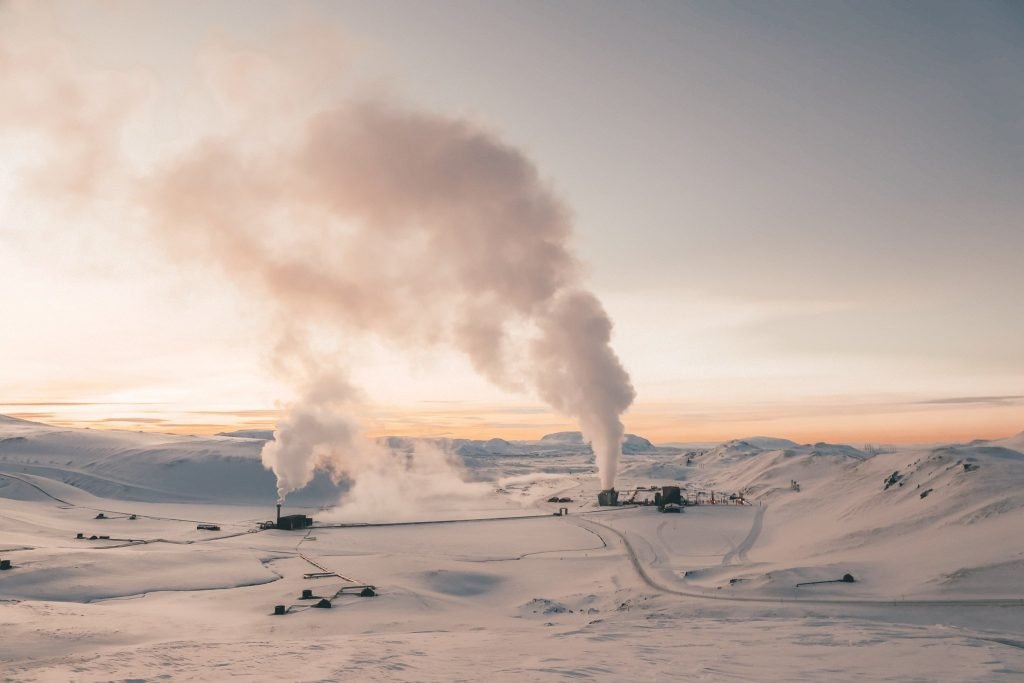 Island auf einem Budgetführer Thermopower