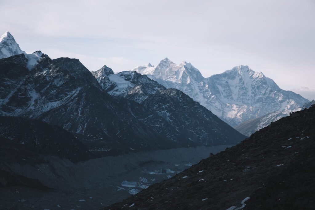 Drei Pässe und Everest Base Camp Trek von Gorak Shep