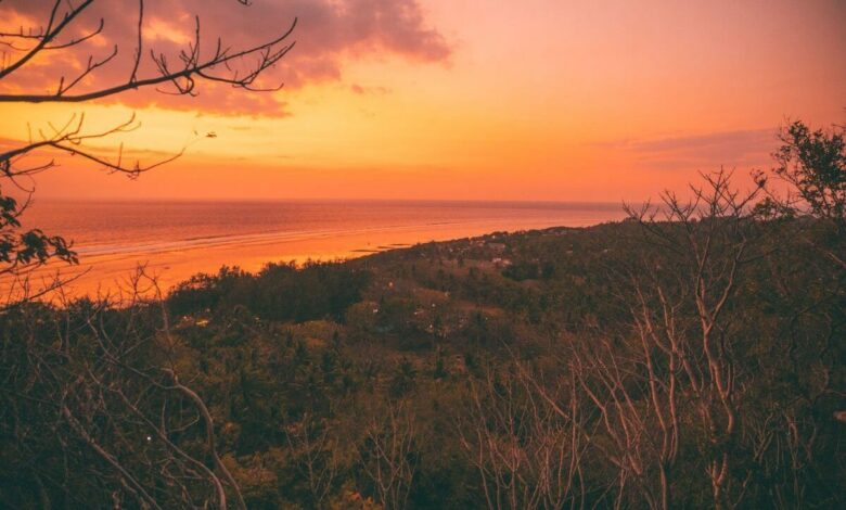 Gili Trawangan Aussichtspunkt – Bester Sonnenuntergangspunkt auf einem Hügel auf Gili T