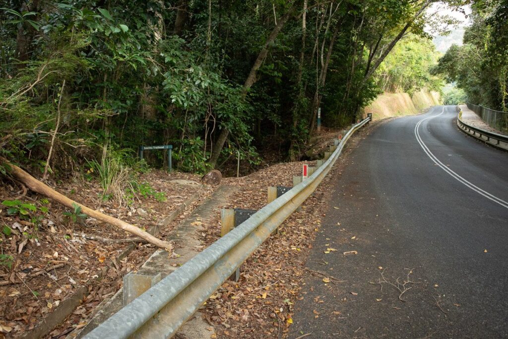 ANFANG DES SMITHS TRACK AUF DER STONEY CREEK ROAD