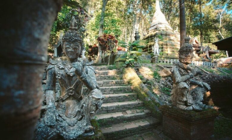 Wandern auf dem Monks Trail Chiang Mai zum Tempel Wat Pha Lat