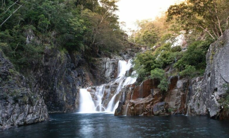 Clamshell Falls auf dem Behana Gorge Waterfall Track – Cairns Wanderführer