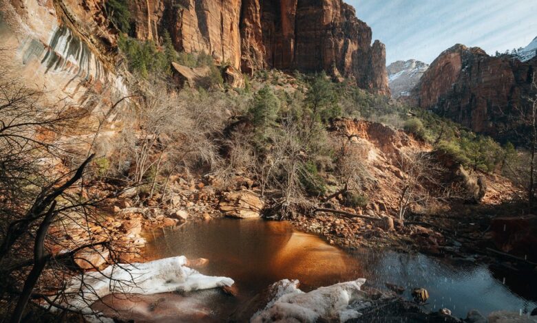 Lower Emerald Pools Trail in Zion National Park, Utah