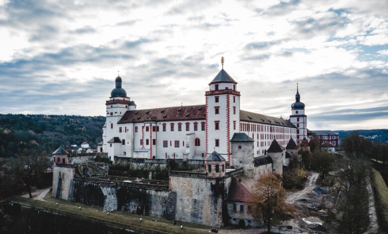 Die Festung Marienberg ist ein Wahrzeichen der Stadt und zeugt von ihrer langen Geschichte