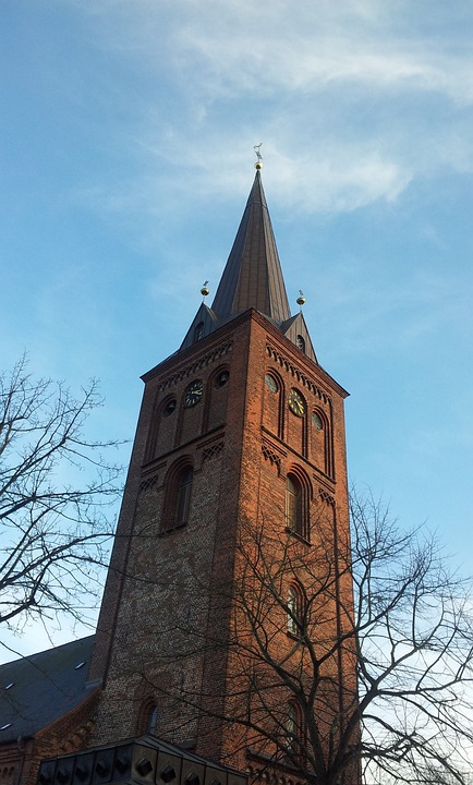 Plön entdecken: Seen, Geschichte und kulinarische Höhepunkte