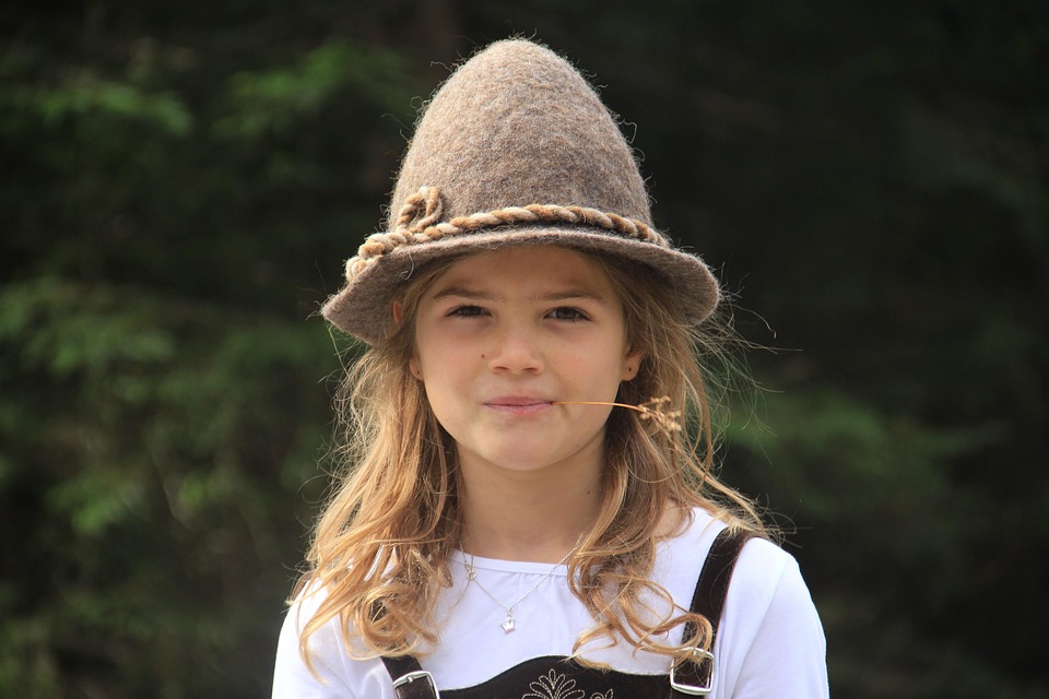 Bankomat-Sprengung in Tirol: Polizei sucht Zeugen nach nächtlichem Vorfall!