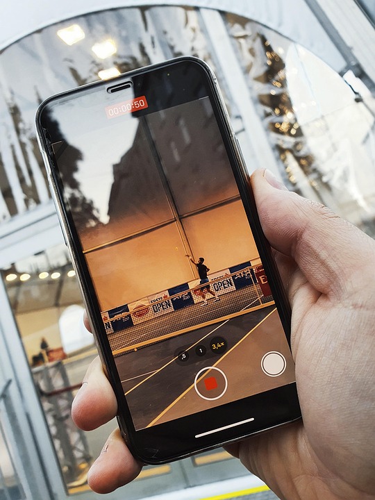 Djokovic krönt Geburtstag mit 100. Titel – ein emotionaler Sieg in Genf!