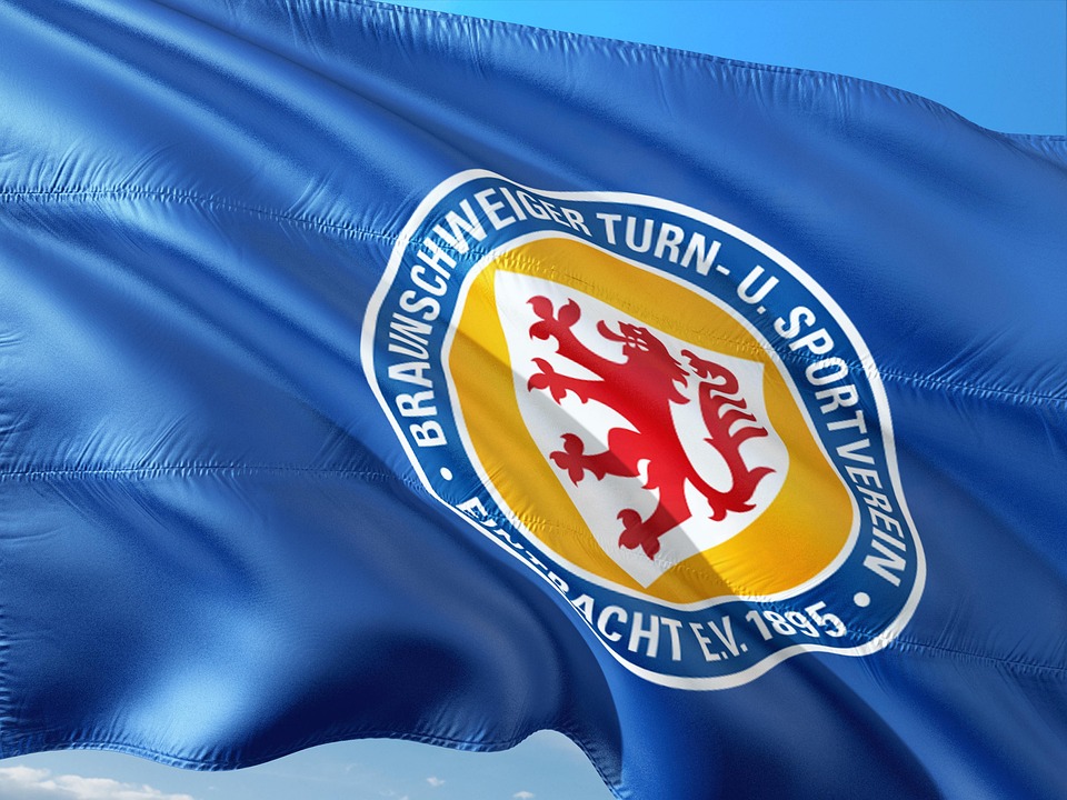 Eintracht Frankfurt: Sensationeller Champions-League-Einzug nach Drama!