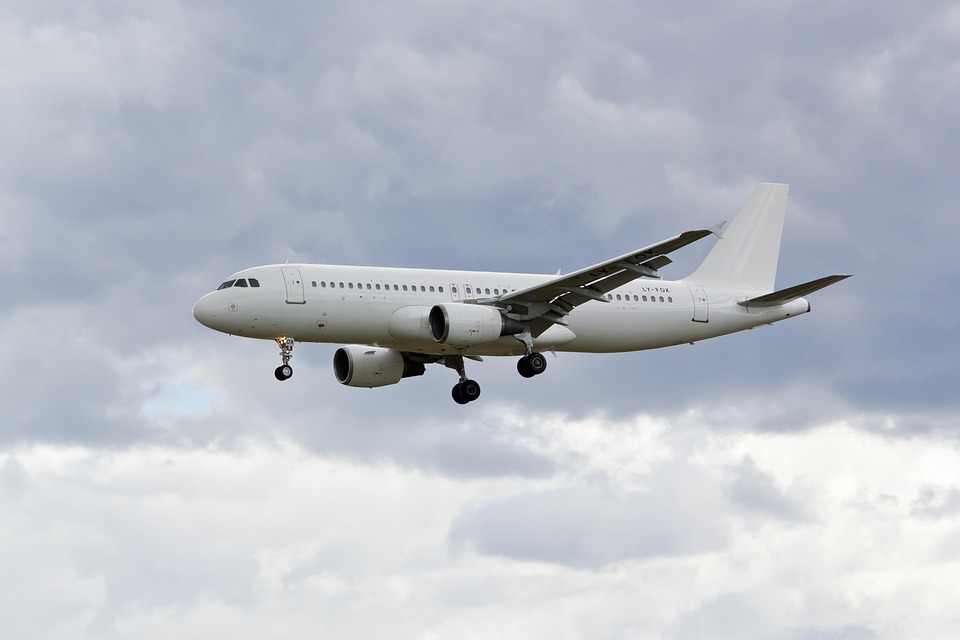 Rückgang bei Geschäftsreisen: Analyse zeigt neue Trends und Herausforderungen!