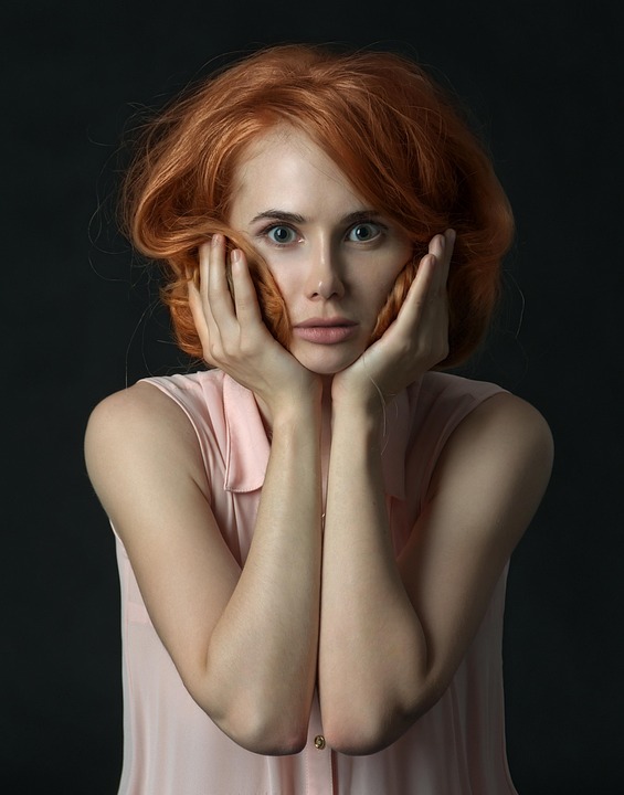 Schock im Luftraum: Flugzeugabdeckung löst sich – Passagiere in Panik!