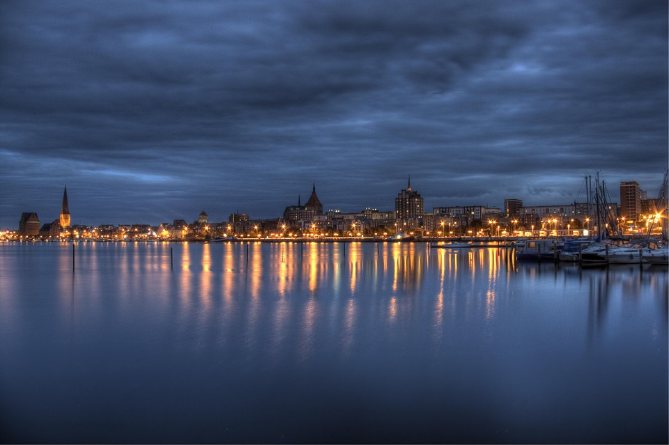 Traditionsreiches Spargelessen: Rostocks Schiffsmakler feiern 35 Jahre!