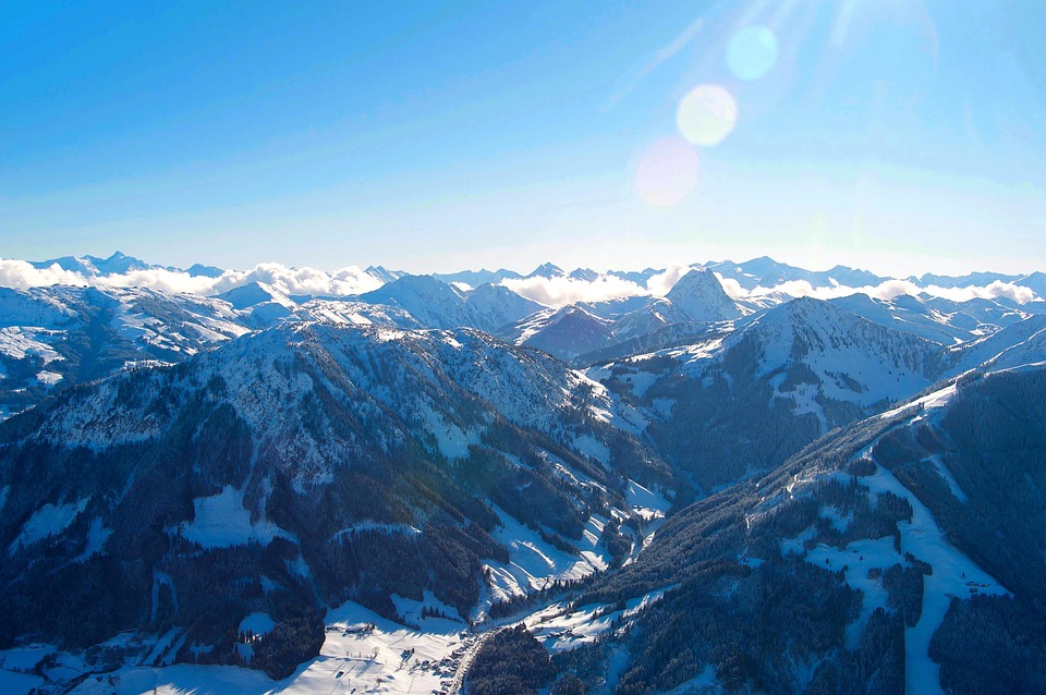 Alpen im Tourismusfieber: Familien vor dem Abenteuer Natur!