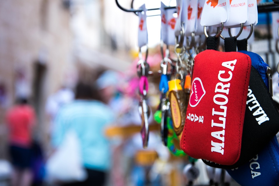 Mallorca wehrt sich: Einheimische stoppen den Massentourismus!